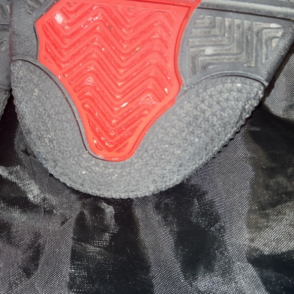 Jordan 4 Red Thunders - Picture 9 of 9